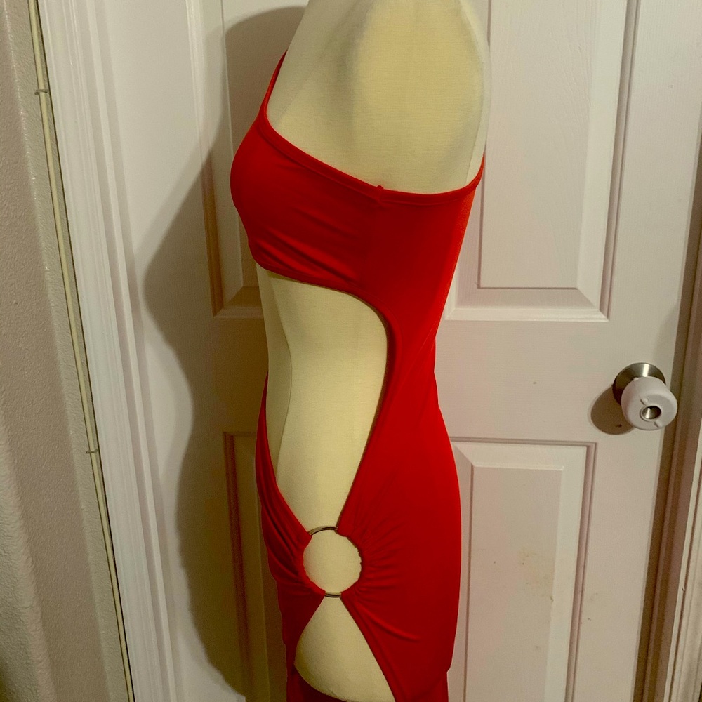 Dress - Picture 2 of 3